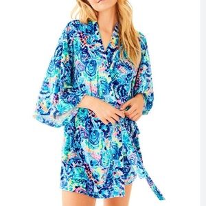 (NWT) Lilly Pulitzer Ocean Commotion Robe XXS